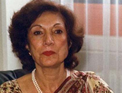 Karzai Condoles with Zardari Over Nusrat Bhutto’s Death